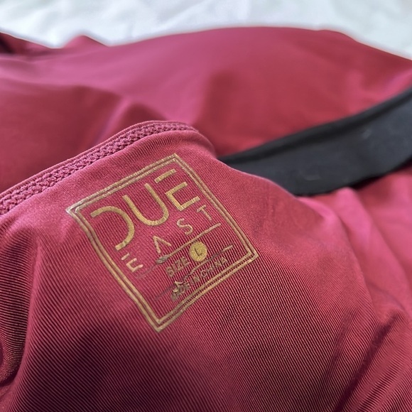 Due East Maroon Red Strappy Criss Cross Back Medium Impact Sports bra - Picture 4 of 5